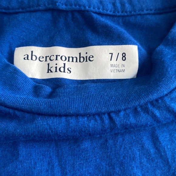 Abercrombie Tshirt - Picture 2 of 2